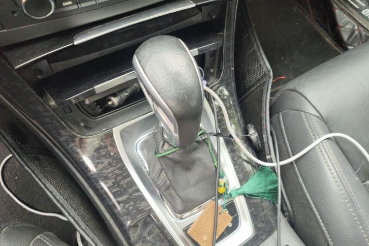 Used Citroen C5 2014 2.0L Automatic Luxury Edition Gear Lever