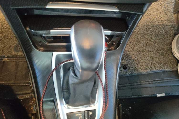 Used Citroen C5 2014 1.6T Automatic Luxury Model Gear Lever