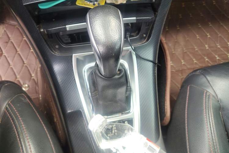 Used Citroen C5 2014 1.6T Automatic Luxury Model Gear Lever