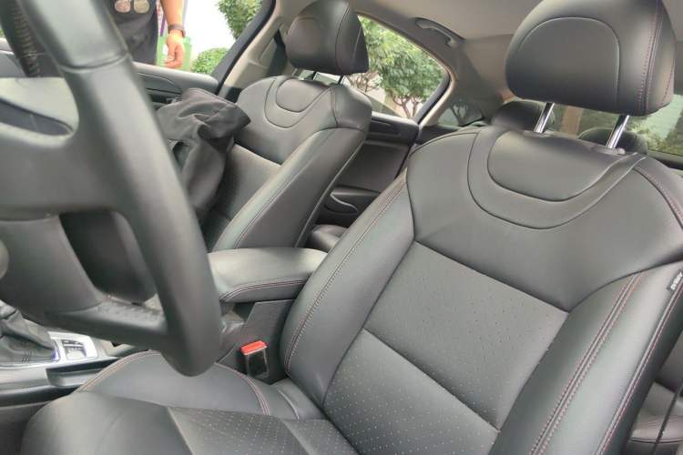 Used Citroen C5 2014 1.6T Automatic Luxury Model Left Front Seat