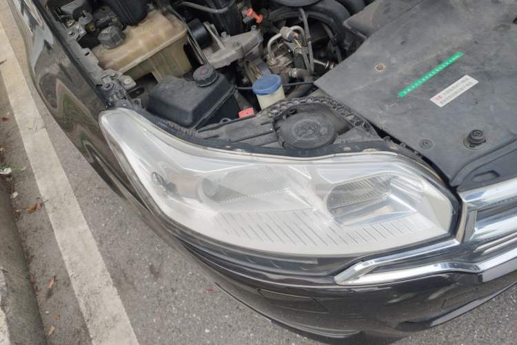 Used Citroen C5 2014 2.0L Automatic Luxury Edition Right Front Headlight