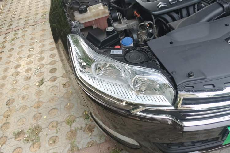 Used Citroen C5 2014 2.0L Automatic Luxury Edition Right Front Headlight