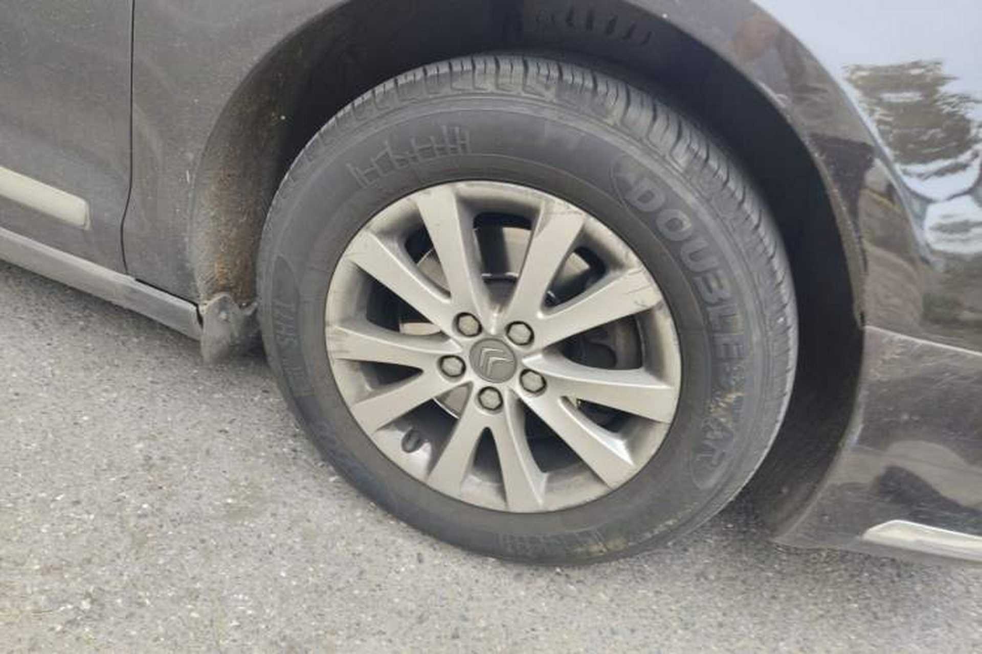 Used Citroen C5 2014 2.0L Automatic Luxury Edition Right Front Wheel Hub