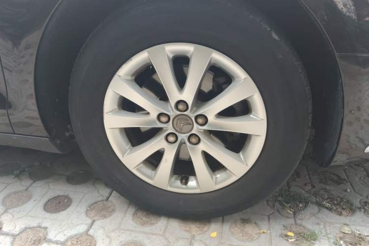 Used Citroen C5 2014 2.0L Automatic Luxury Edition Right Front Wheel Hub