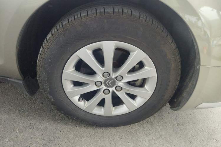 Used Citroen C5 2014 1.6T Automatic Luxury Model Right Front Wheel Hub