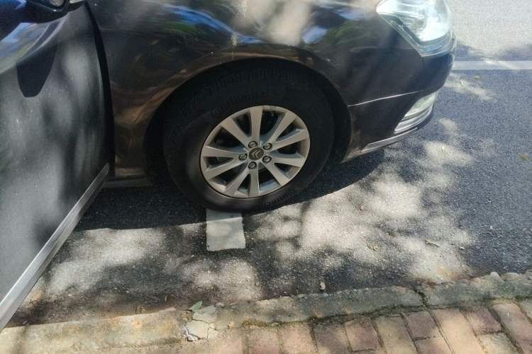 Used Citroen C5 2014 2.0L Automatic Luxury Edition Right Front Wheel Hub