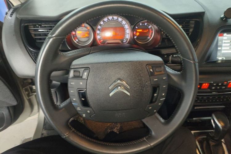 Used Citroen C5 2014 1.6T Automatic Luxury Model Steering Wheel
