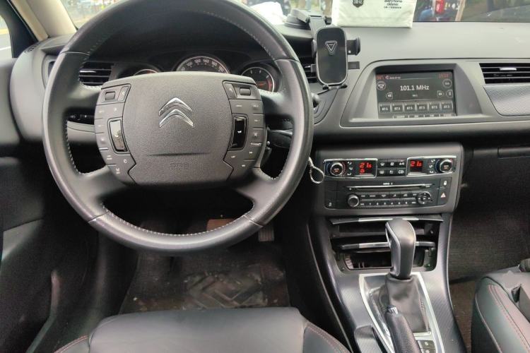 Used Citroen C5 2014 1.6T Automatic Luxury Model Steering Wheel