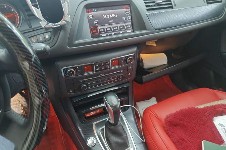 Used Citroen C5 2014 1.6T Automatic Luxury Model Audio And AC Panel
