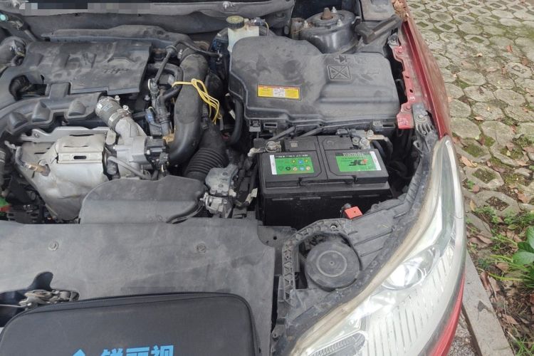 Used Citroen C5 2014 1.6T Automatic Luxury Model Engine Bay Left