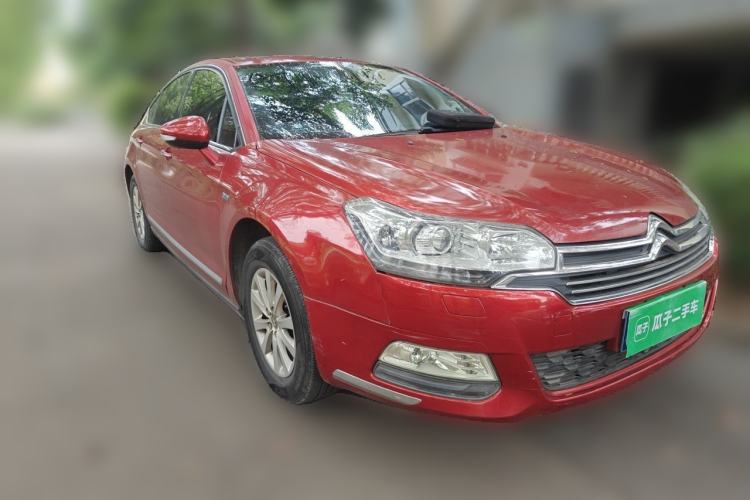 Used Citroen C5 2014 1.6T Automatic Luxury Model Front Right 45 Deg