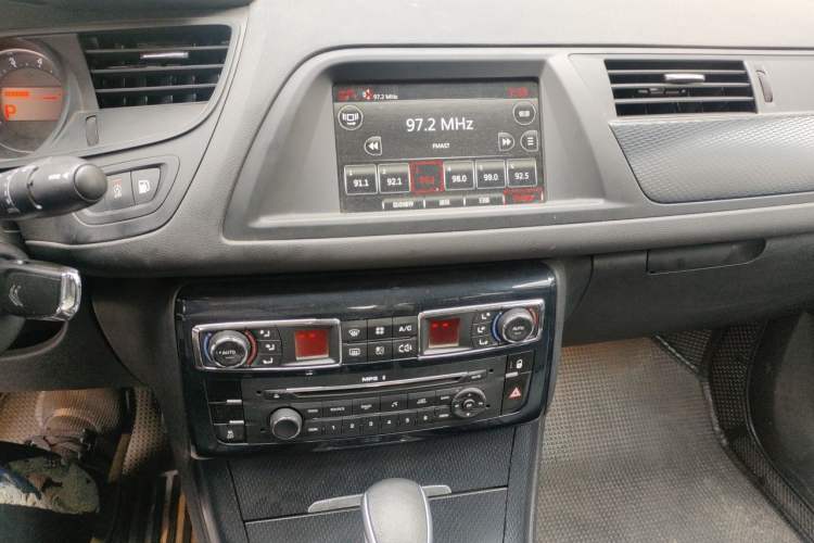 Used Citroen C5 2014 1.6T Automatic Prestige Model Audio And AC Panel