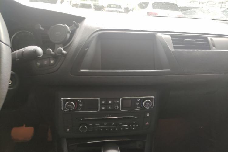 Used Citroen C5 2014 1.6T Automatic Luxury Model Audio And AC Panel
