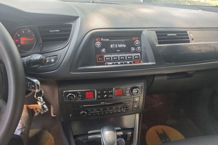 Used Citroen C5 2014 1.6T Automatic Luxury Model Audio And AC Panel