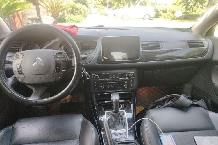 Used Citroen C5 2014 2.0L Automatic Luxury Edition Center Console