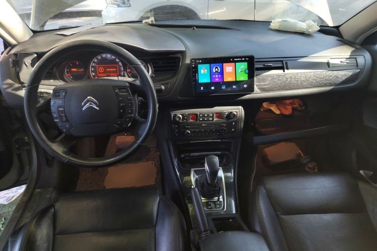 Used Citroen C5 2014 2.0L Automatic Luxury Edition Center Console