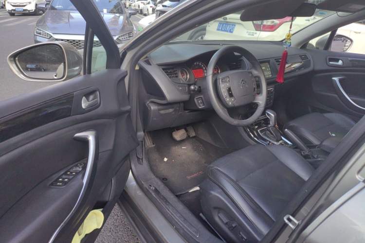 Used Citroen C5 2014 2.0L Automatic Luxury Edition Driver Seat
