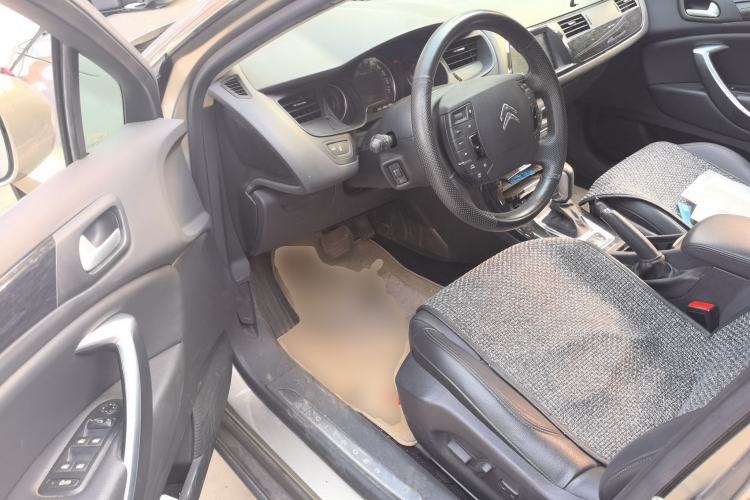 Used Citroen C5 2014 2.0L Automatic Luxury Edition Driver Seat