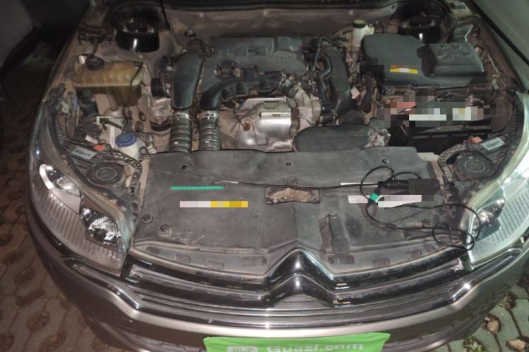 Used Citroen C5 2014 1.6T Automatic Luxury Model Engine Bay