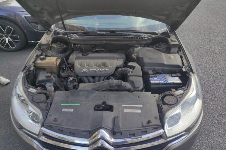 Used Citroen C5 2014 2.0L Automatic Luxury Edition Engine Bay