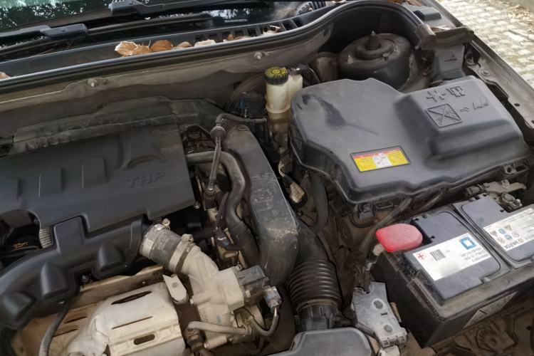 Used Citroen C5 2014 1.6T Automatic Luxury Model Engine Bay Left