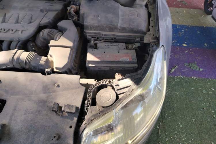 Used Citroen C5 2014 2.0L Automatic Luxury Edition Engine Bay Left