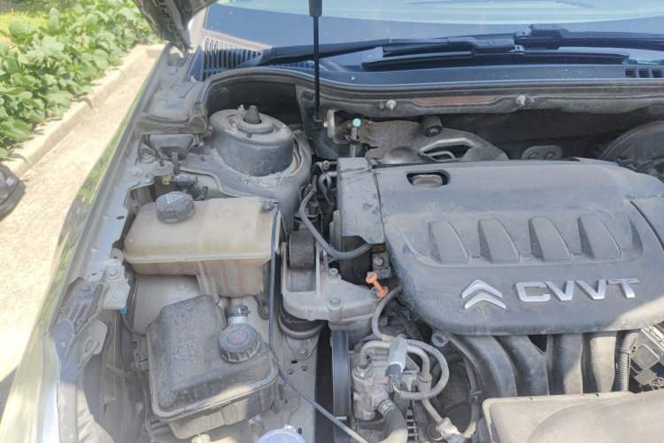 Used Citroen C5 2014 2.0L Automatic Luxury Edition Engine Bay Right
