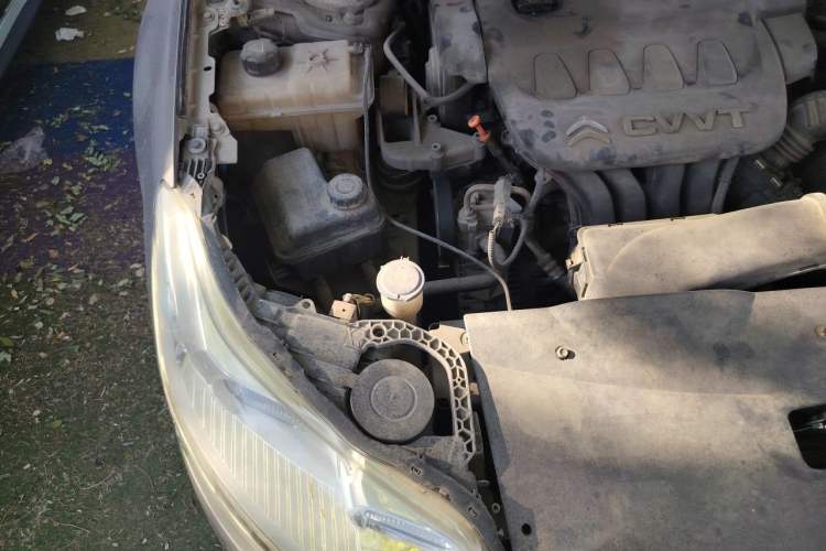Used Citroen C5 2014 2.0L Automatic Luxury Edition Engine Bay Right