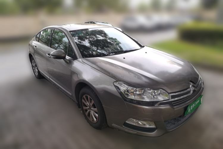 Used Citroen C5 2014 1.6T Automatic Luxury Model Front Right 45 Deg