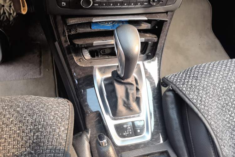 Used Citroen C5 2014 2.0L Automatic Luxury Edition Gear Lever