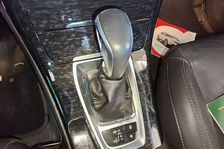 Used Citroen C5 2014 2.0L Automatic Luxury Edition Gear Lever