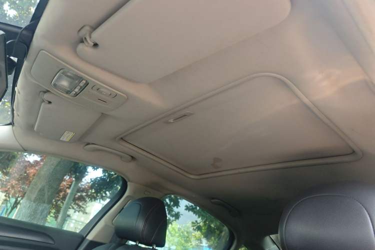 Used Citroen C5 2014 1.6T Automatic Luxury Model Headliner