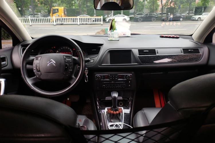 Used Citroen C5 2014 2.0L Automatic Luxury Edition Interior 2
