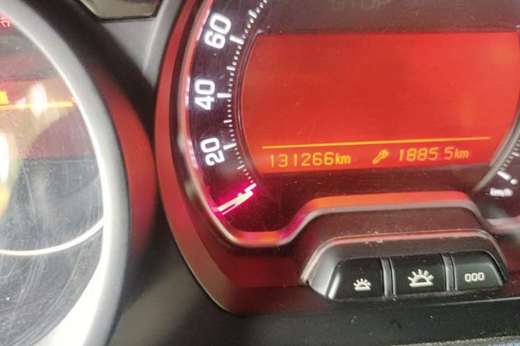 Used Citroen C5 2014 2.0L Automatic Luxury Edition Odometer Close Up