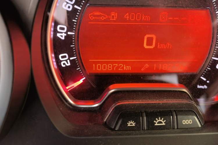Used Citroen C5 2014 2.0L Automatic Luxury Edition Odometer Close Up