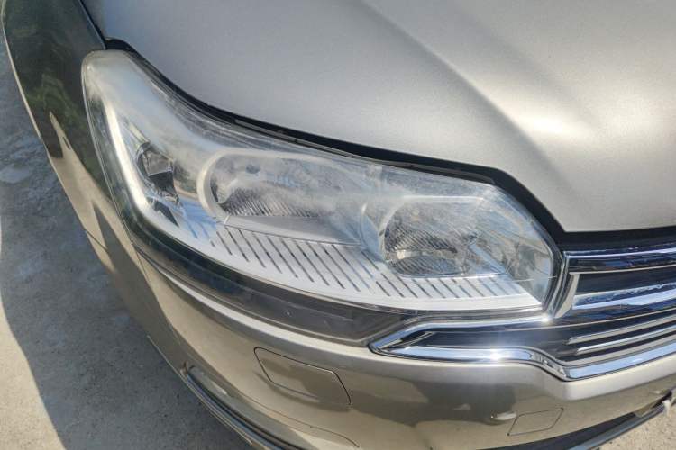Used Citroen C5 2014 2.0L Automatic Luxury Edition Right Front Headlight