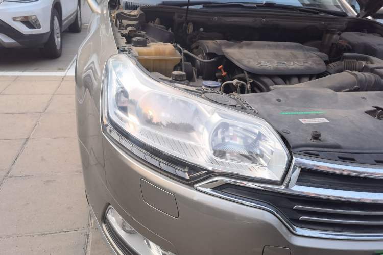 Used Citroen C5 2014 2.0L Automatic Luxury Edition Right Front Headlight