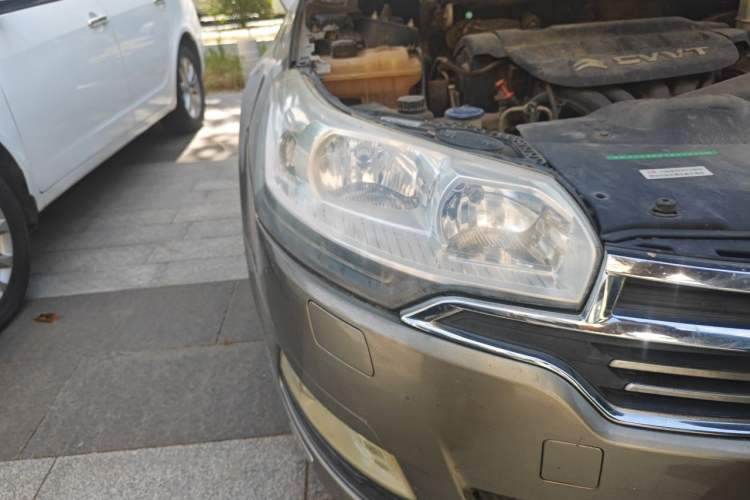 Used Citroen C5 2014 2.0L Automatic Luxury Edition Right Front Headlight