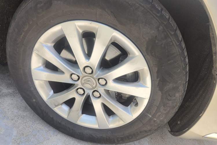 Used Citroen C5 2014 2.0L Automatic Luxury Edition Right Front Wheel Hub