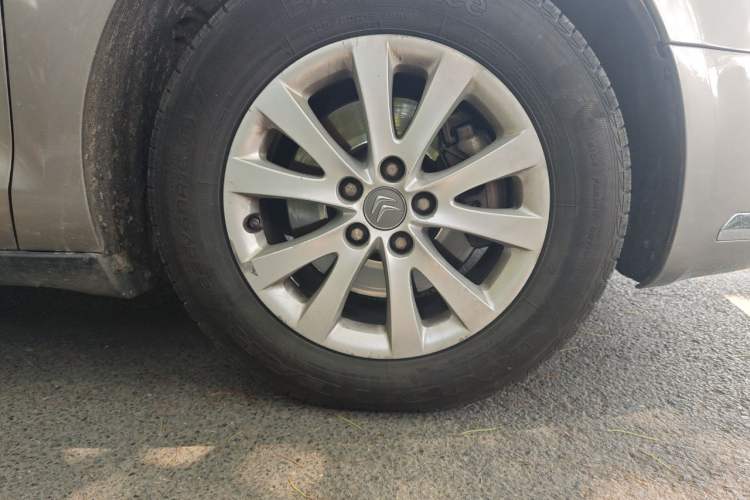 Used Citroen C5 2014 1.6T Automatic Luxury Model Right Front Wheel Hub