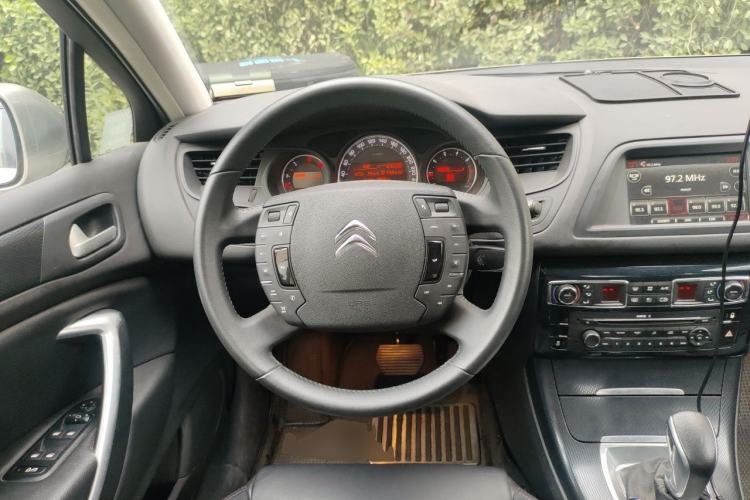 Used Citroen C5 2014 1.6T Automatic Prestige Model Steering Wheel