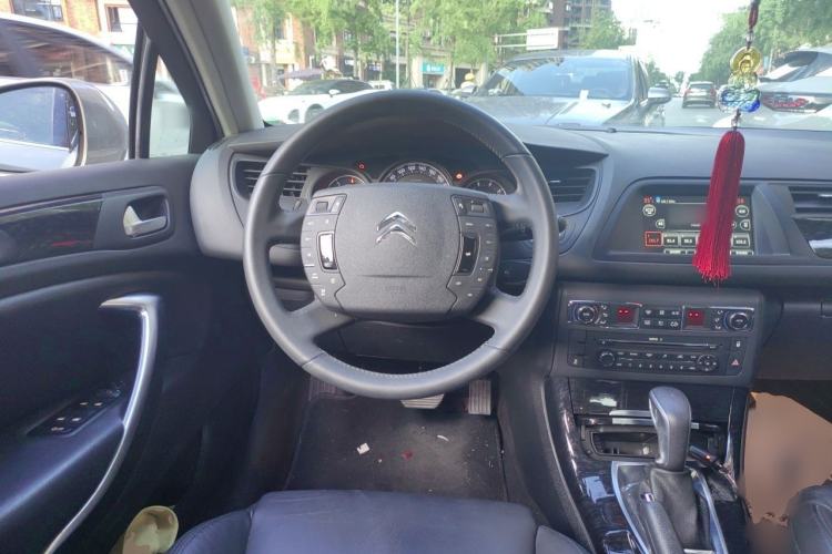 Used Citroen C5 2014 2.0L Automatic Luxury Edition Steering Wheel