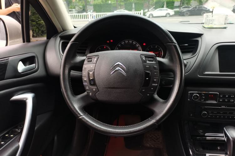 Used Citroen C5 2014 2.0L Automatic Luxury Edition Steering Wheel