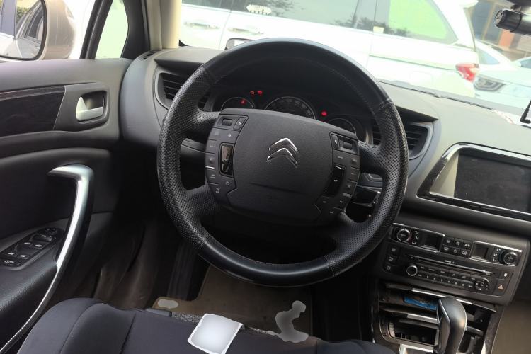 Used Citroen C5 2014 2.0L Automatic Luxury Edition Steering Wheel