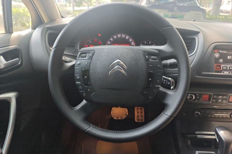 Used Citroen C5 2014 1.6T Automatic Luxury Model Steering Wheel