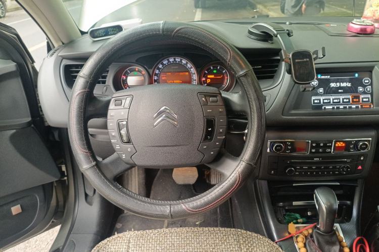 Used Citroen C5 2014 1.6T Automatic Luxury Model Steering Wheel