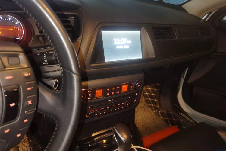 Used Citroen C5 2014 1.6T Automatic Luxury Model Audio And AC Panel