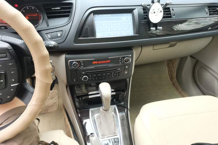 Used Citroen C5 2014 2.0L Automatic Zunyue Model Audio And AC Panel