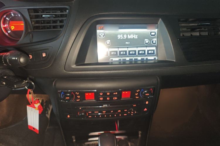 Used Citroen C5 2014 2.0L Automatic Luxury Edition Audio And AC Panel