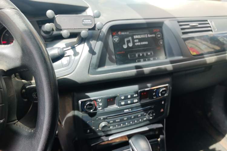 Used Citroen C5 2014 2.0L Automatic Luxury Edition Audio And AC Panel